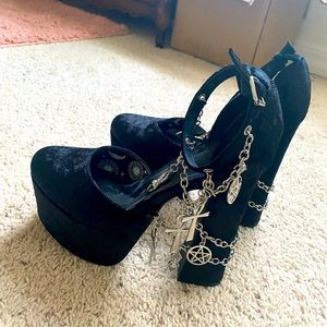 Dollskill Heels